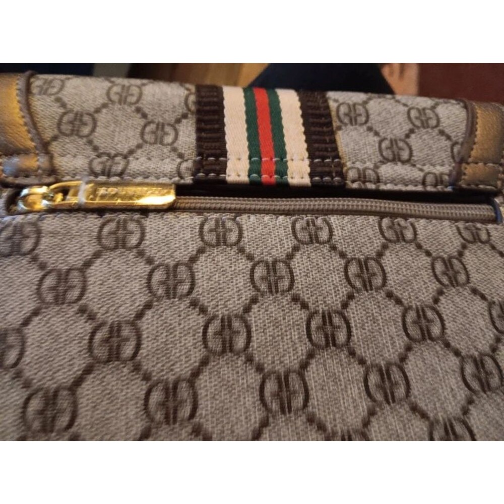 Handbag - Picture 6 of 7